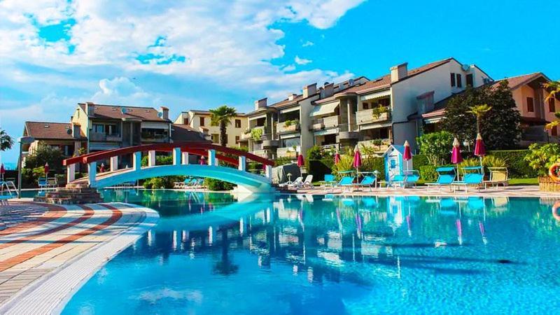 Apartment With Garden And Grill - Green Residence Sirmione Desenzano del Garda Zewnętrze zdjęcie