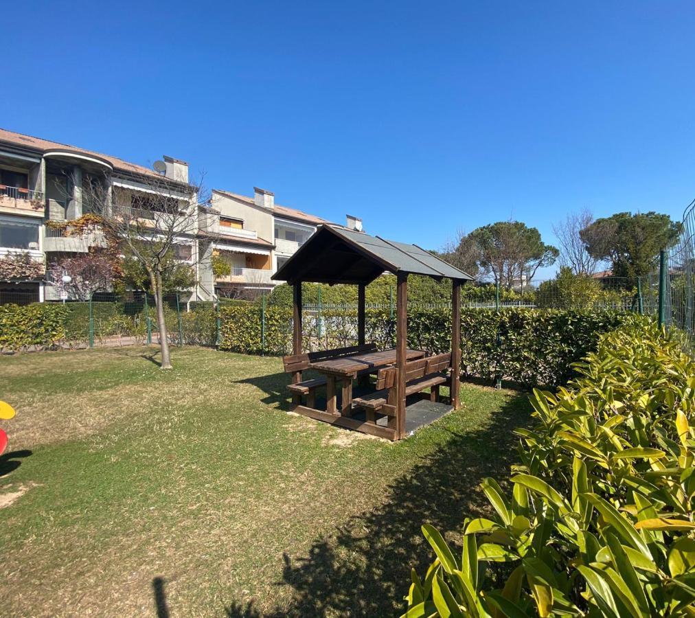 Apartment With Garden And Grill - Green Residence Sirmione Desenzano del Garda Zewnętrze zdjęcie
