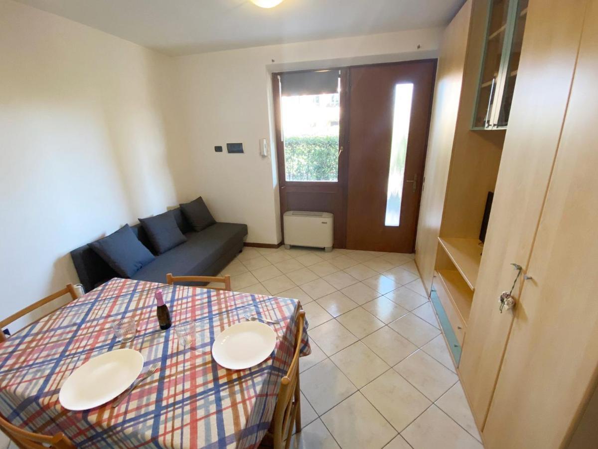 Apartment With Garden And Grill - Green Residence Sirmione Desenzano del Garda Zewnętrze zdjęcie