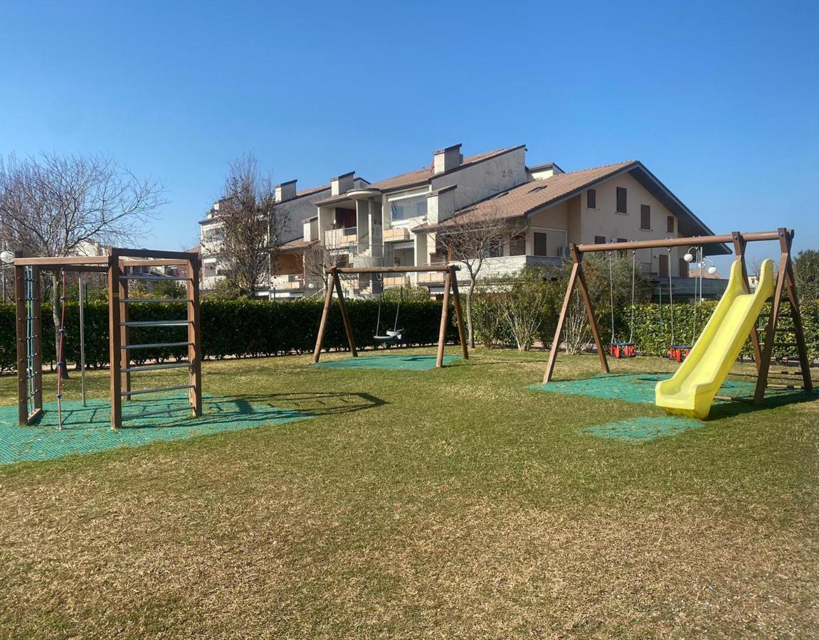 Apartment With Garden And Grill - Green Residence Sirmione Desenzano del Garda Zewnętrze zdjęcie