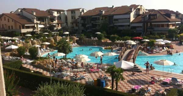 Apartment With Garden And Grill - Green Residence Sirmione Desenzano del Garda Zewnętrze zdjęcie