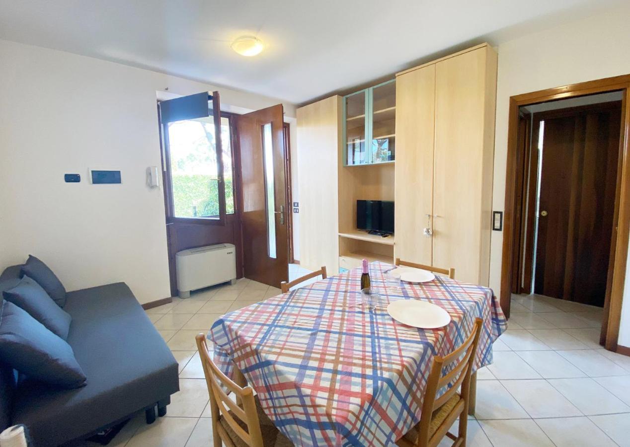 Apartment With Garden And Grill - Green Residence Sirmione Desenzano del Garda Zewnętrze zdjęcie